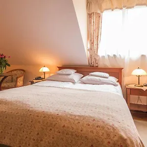 villa-romantica.szklarskaporebahotels.net/