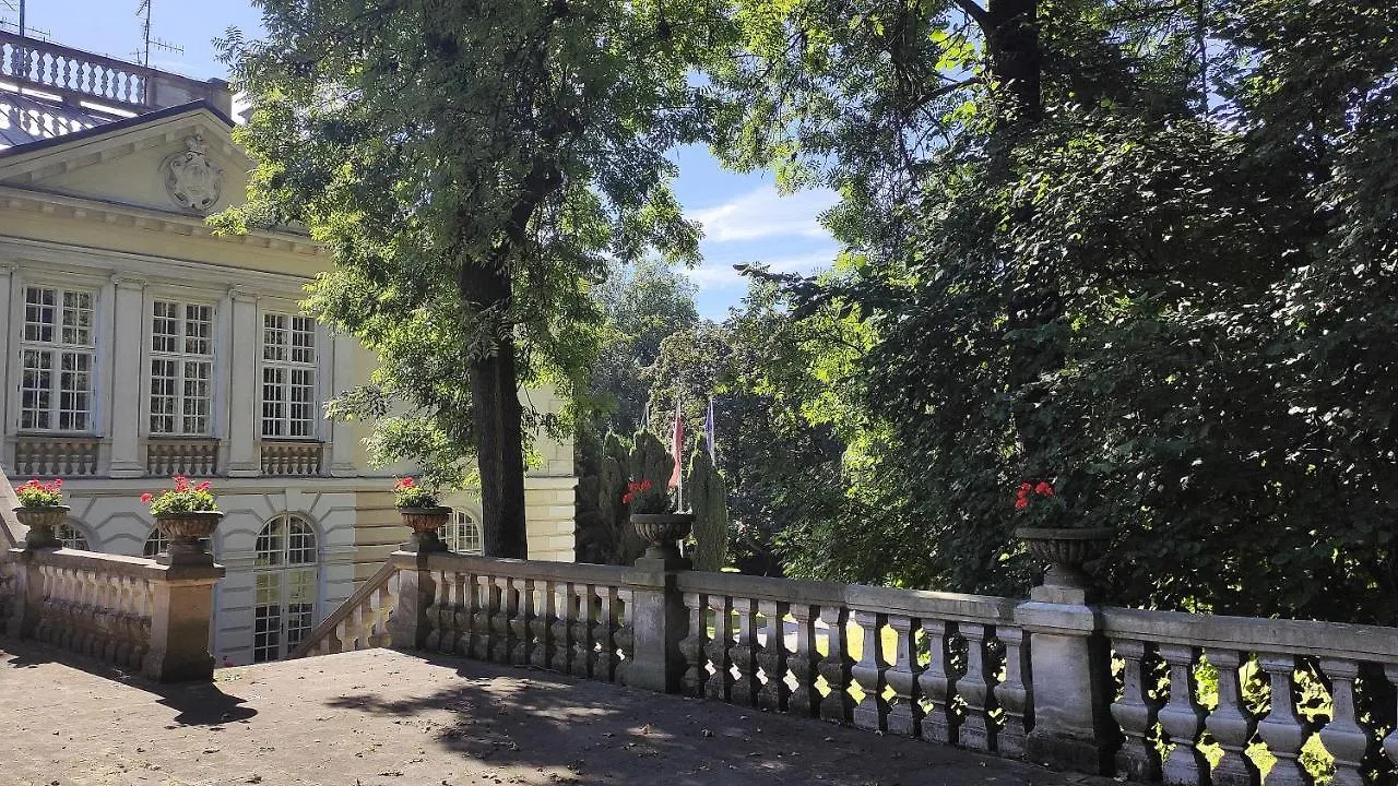 Balice Pokoje Goscinne Palac W Balicach Instytut Zootechniki Pib 0*,  بولندا