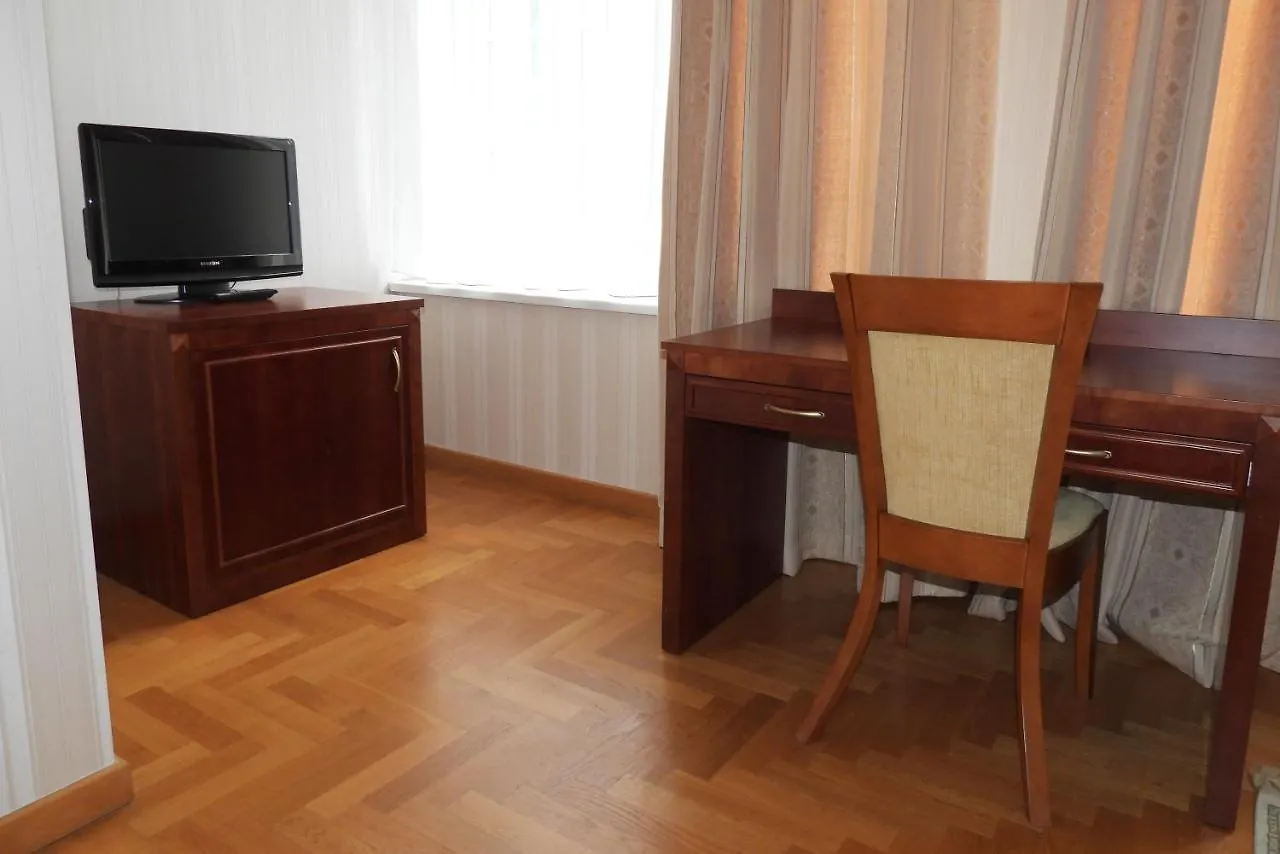 Balice Pokoje Goscinne Palac W Balicach Instytut Zootechniki Pib فندق مبيت وإفطار