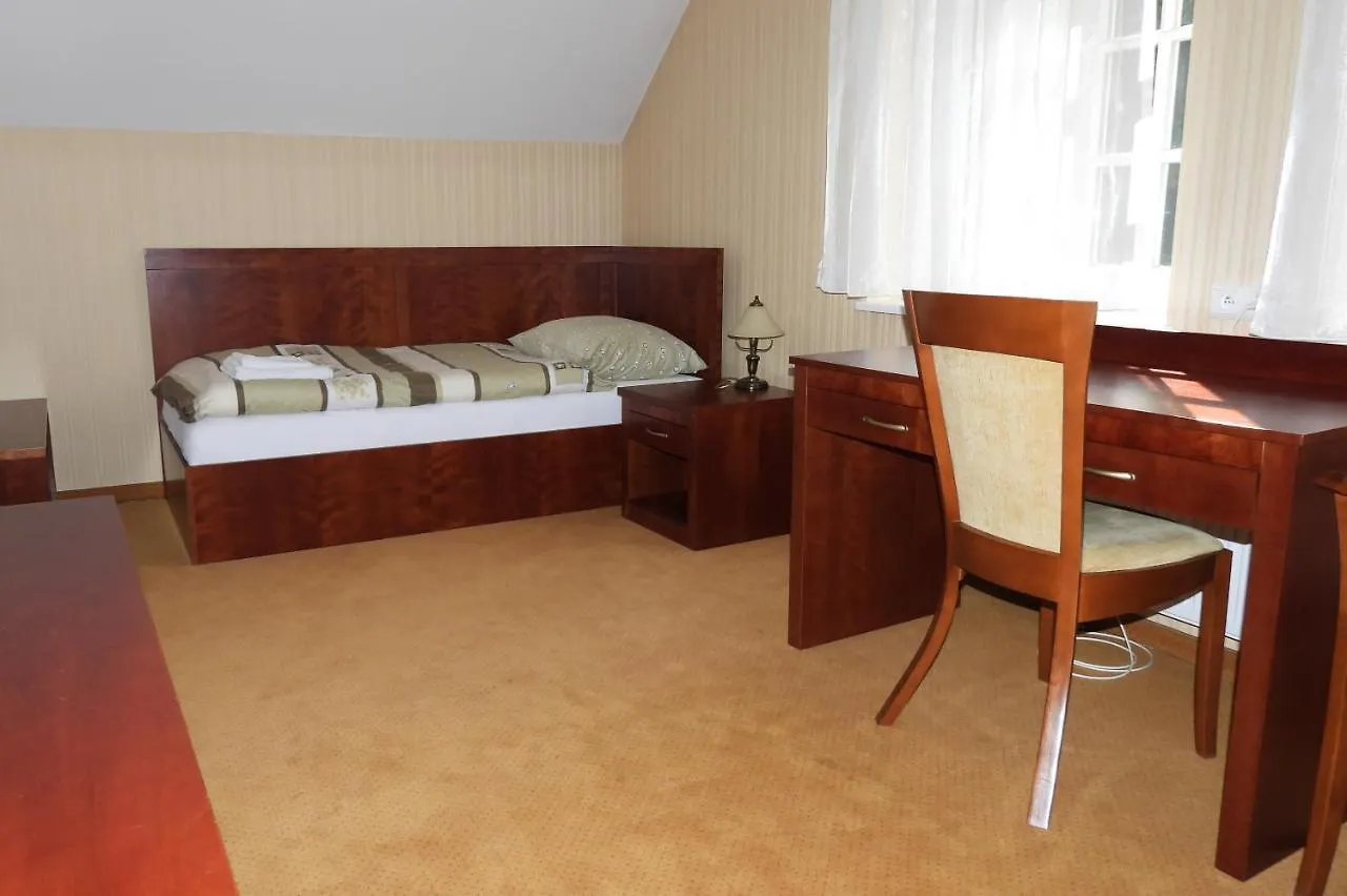 Balice Pokoje Goscinne Palac W Balicach Instytut Zootechniki Pib بولندا