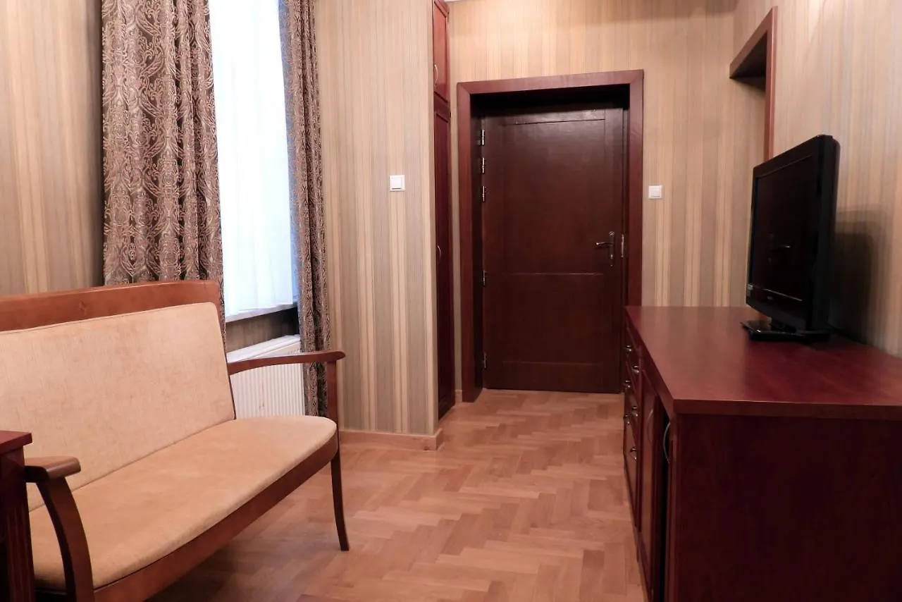 فندق مبيت وإفطار Balice Pokoje Goscinne Palac W Balicach Instytut Zootechniki Pib بولندا