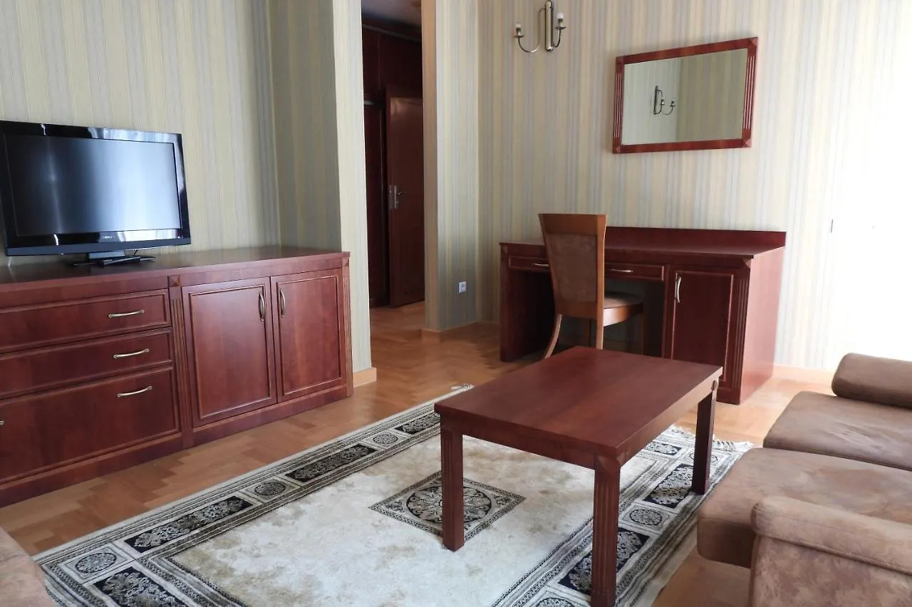Balice Pokoje Goscinne Palac W Balicach Instytut Zootechniki Pib فندق مبيت وإفطار